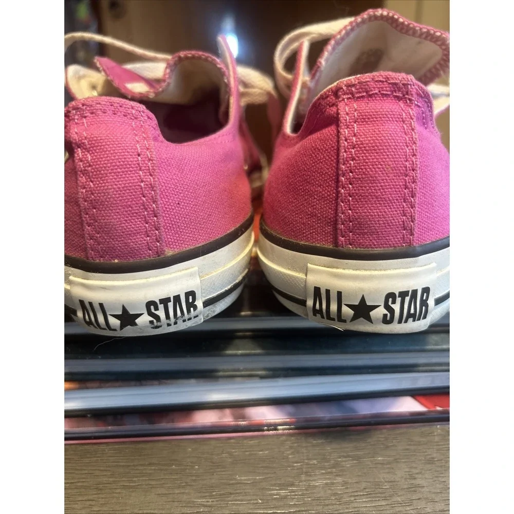Converse All-Star Low Tops Pink Men's Size 7 Women's Size 9 Super Clean Chucks - Picture 5 of 7